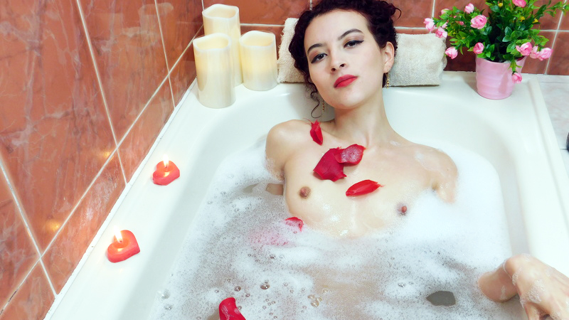  If you like girls in glasses then NatashaGarcia is your woman. This s...
